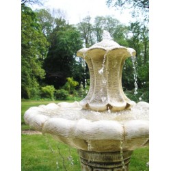 Elżbietańska trzy kondygnacyjna fontanna wodna
