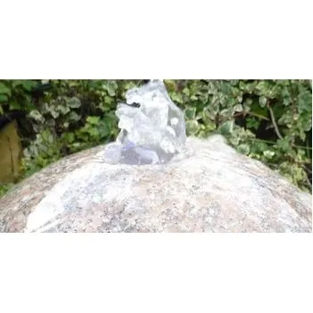 Fontanna polerowana kula z różowego z granitu 40cm