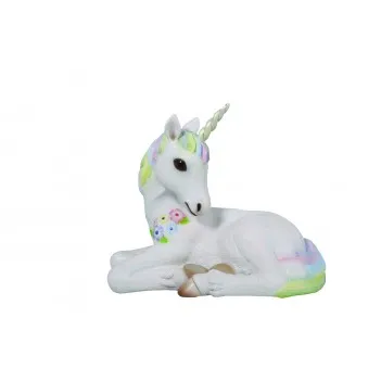 Odpoczywające źrebię jednorożca