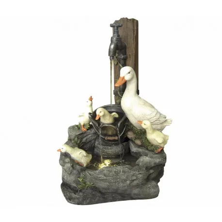 Cascade ducks family