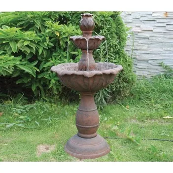 Fontaine de jardin, à trois...