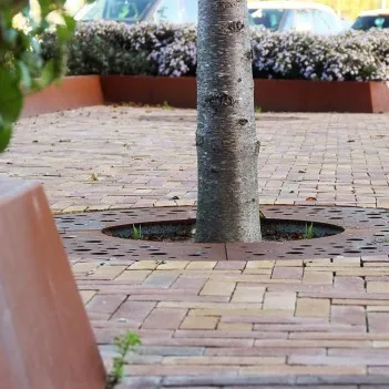 Grilles darbre Corten...