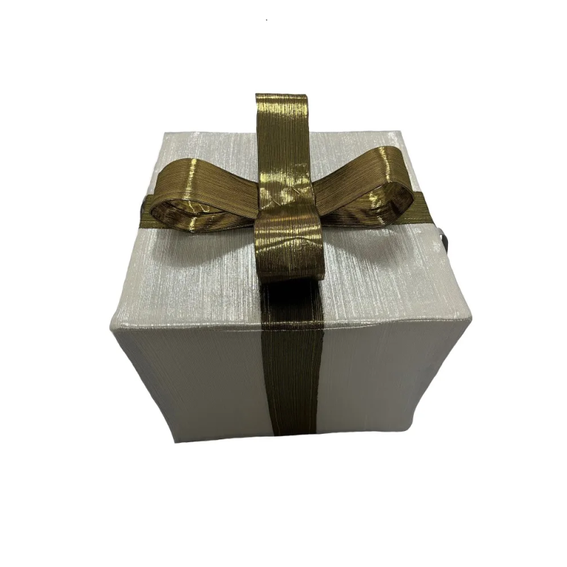 Gift box made of metal and...