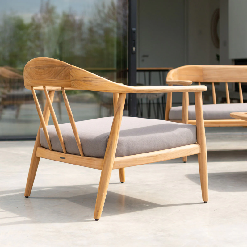 Dana Lounge Chair –...