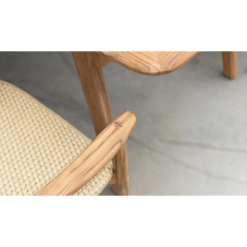 Dana Armchair – premium...