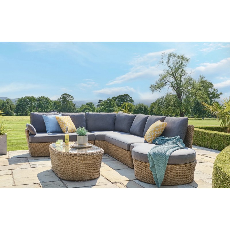 Palermo Empress Lounge...