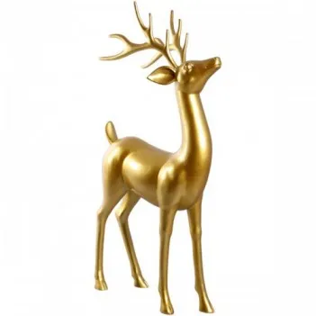 Стоящий северный олень