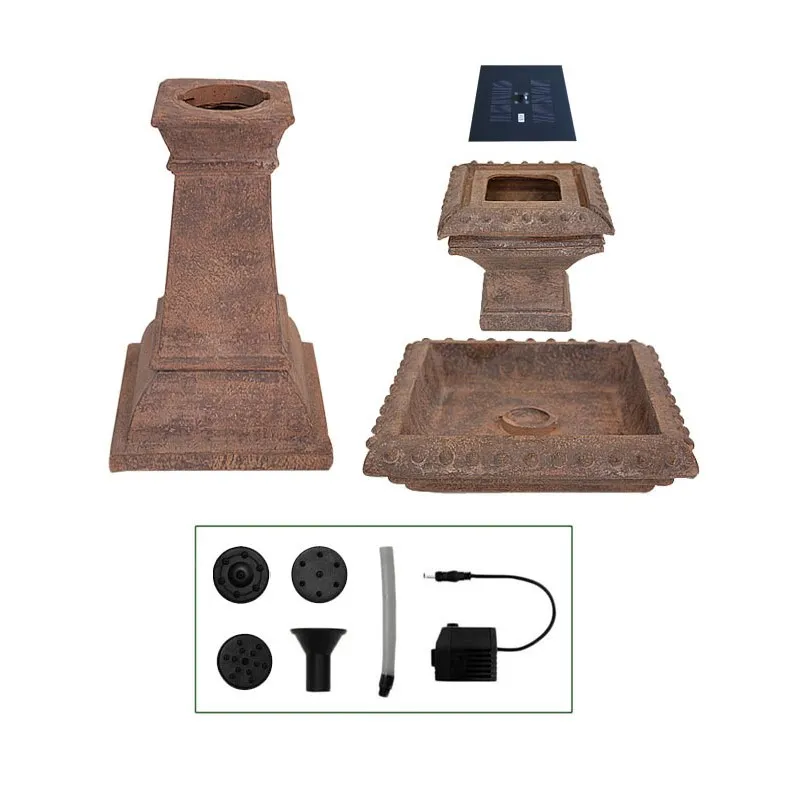 Садовый фонтан на солнечной...