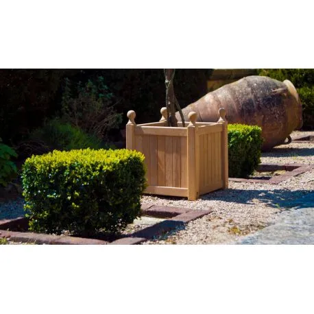410 x 410 x 460 Roble Planter