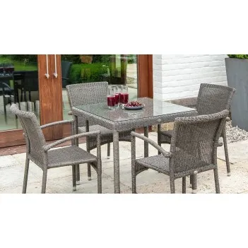 Monte Carlo ratanový stůl...